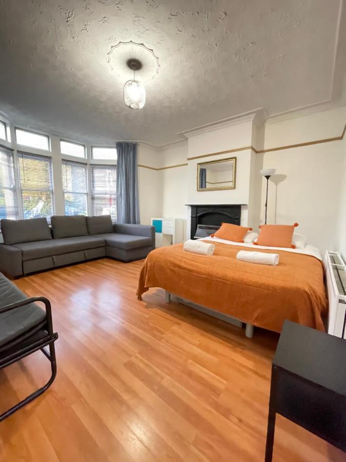 Fishponds Lodge Bristol Extérieur photo