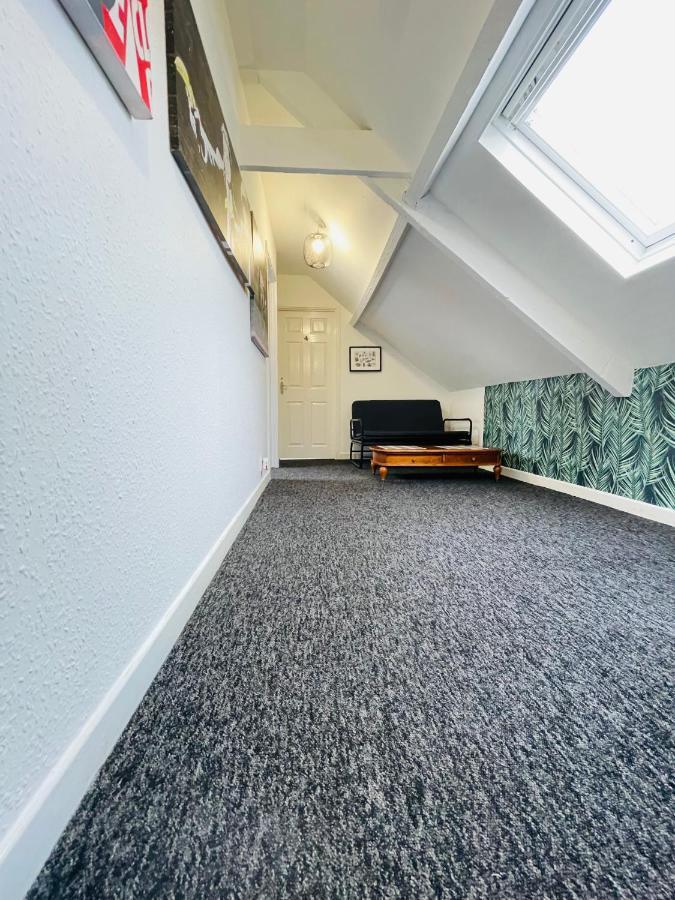 Fishponds Lodge Bristol Extérieur photo